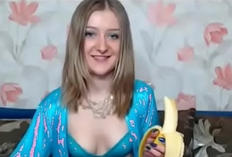 Girl  this babe gets premiere c end banana http://larking.p